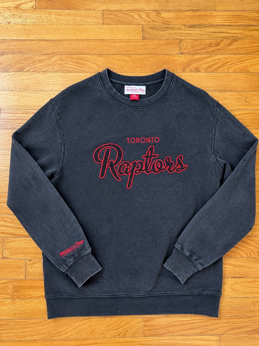 Mitchell & Ness Toronto Raptors Crewneck - MENS Large